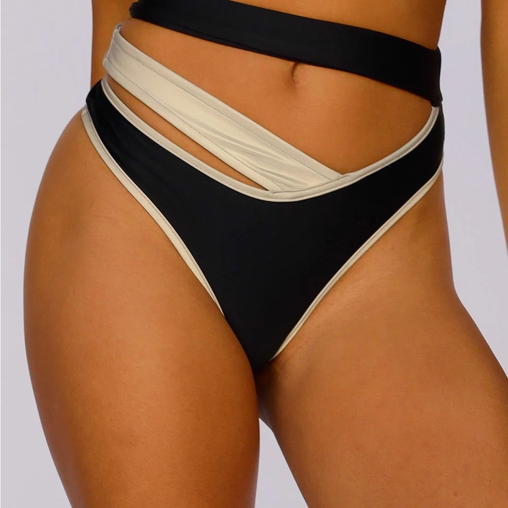 iHeart Raves BACKSTAGE BADDIE REFLECTIVE CUTOUT BOTTOMS